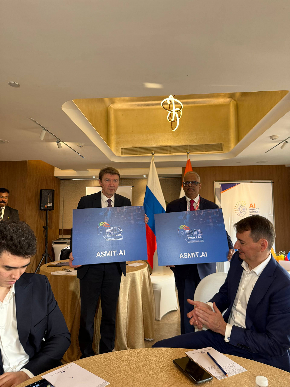 Отличная неделя в Индии! Приняли участие в AI India Impact Summit в качестве спикера на мероприятии от ассоциации РУССОФТ.